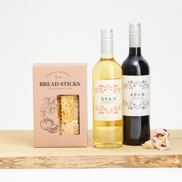 Rød- og hvidvin med Flora & Evergreen Bread Sticks